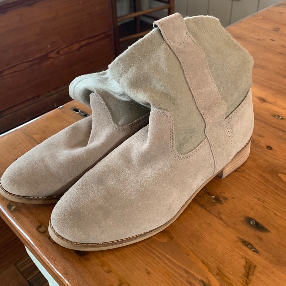 TOMS boots